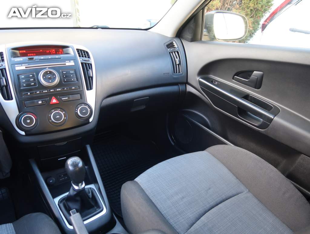 Foto inzerátu Kia Ceed 1.4 CVVT