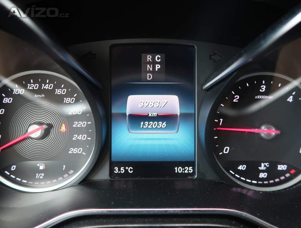 Foto inzerátu Mercedes-Benz Třídy V 300 d 4MATIC