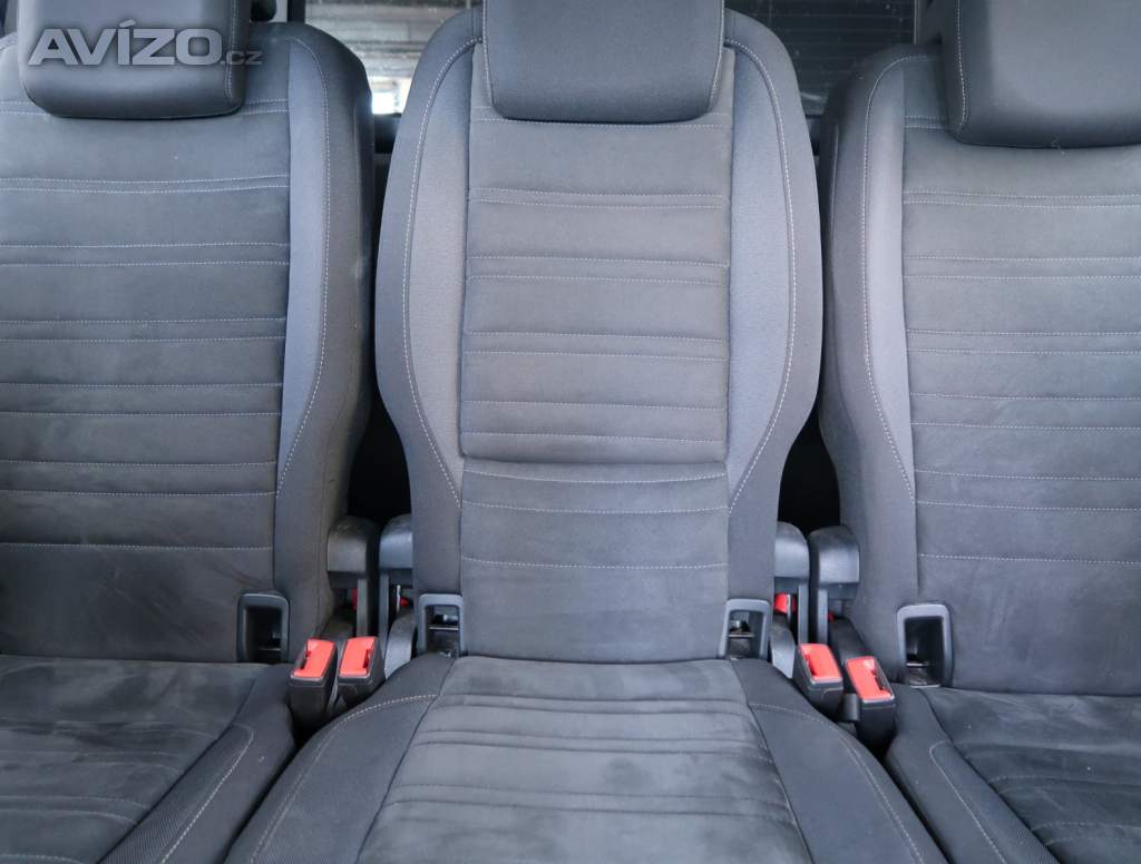 Foto inzerátu Volkswagen Touran 2.0 TDI