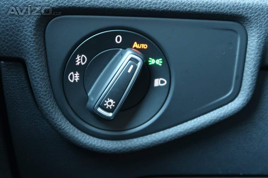 Foto inzerátu Volkswagen Touran 2.0 TDI