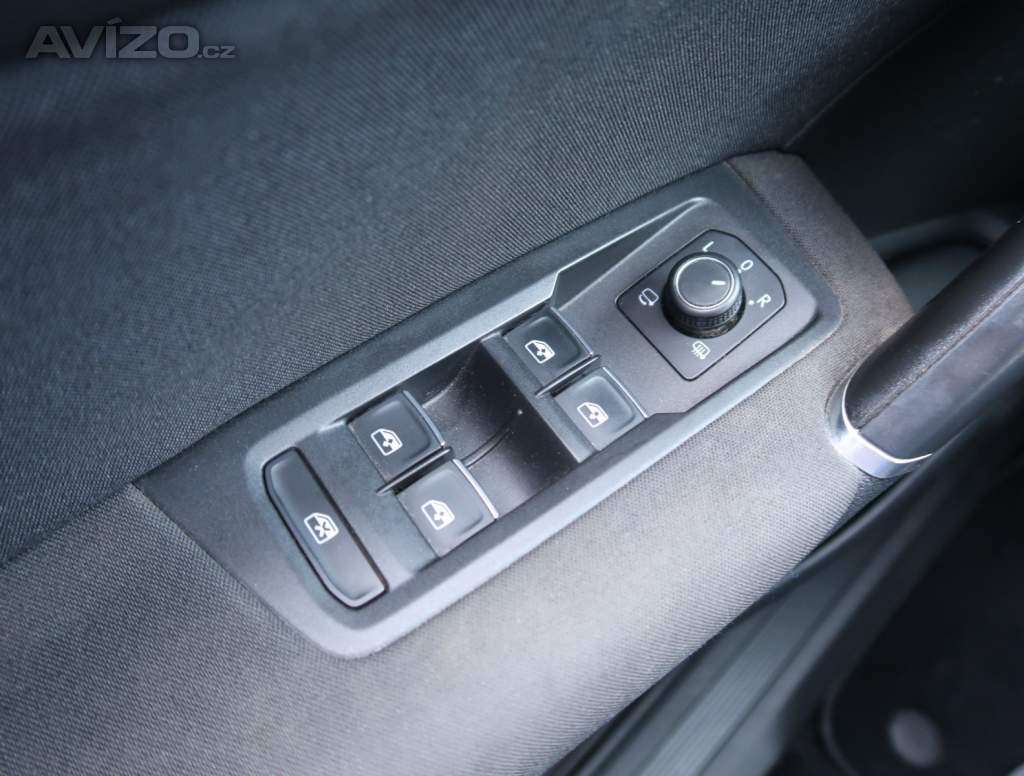 Foto inzerátu Volkswagen Touran 2.0 TDI