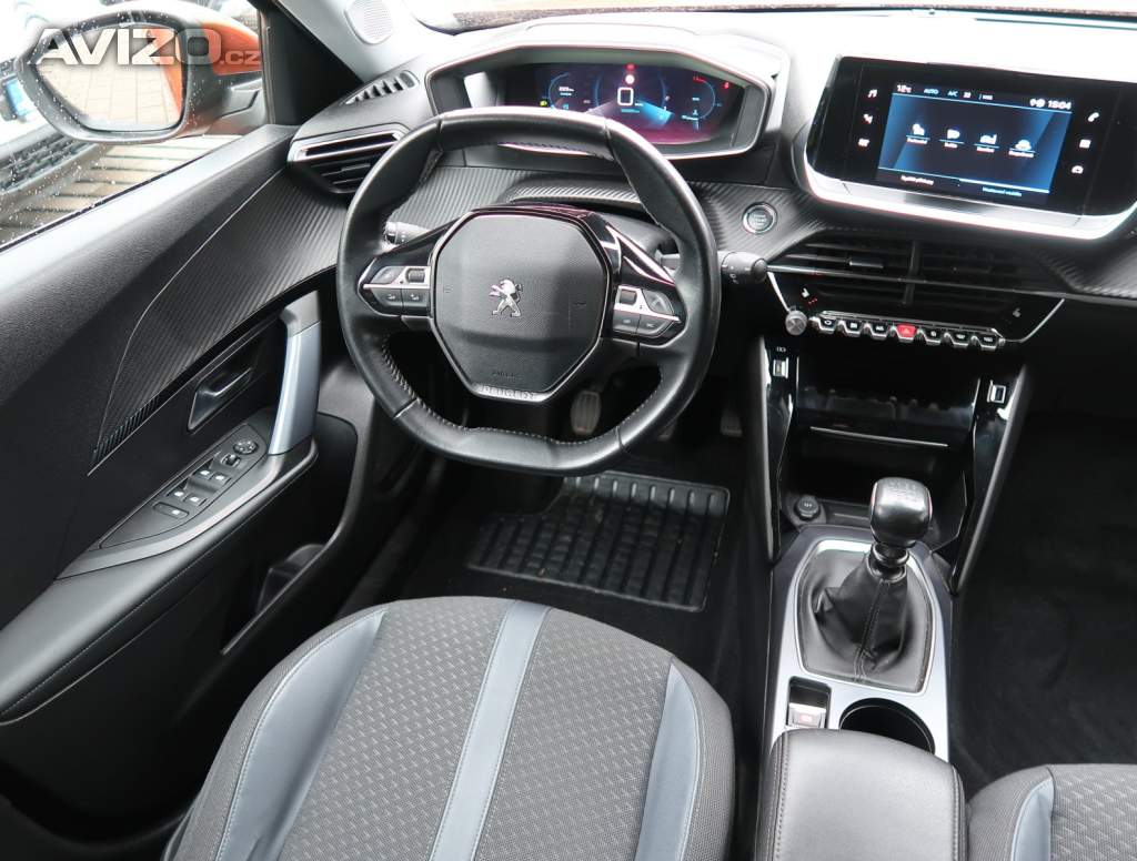 Foto inzerátu Peugeot 2008 1.2 PureTech