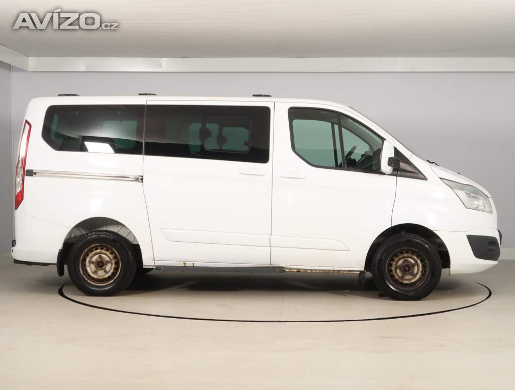 Foto inzerátu Ford Tourneo Custom 2.2 TDCi