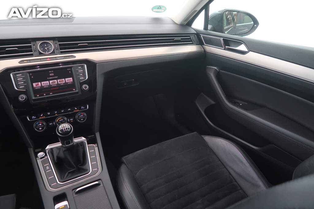 Foto inzerátu Volkswagen Passat 2.0 TDI