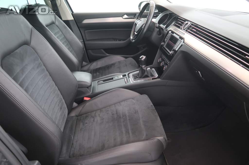 Foto inzerátu Volkswagen Passat 2.0 TDI