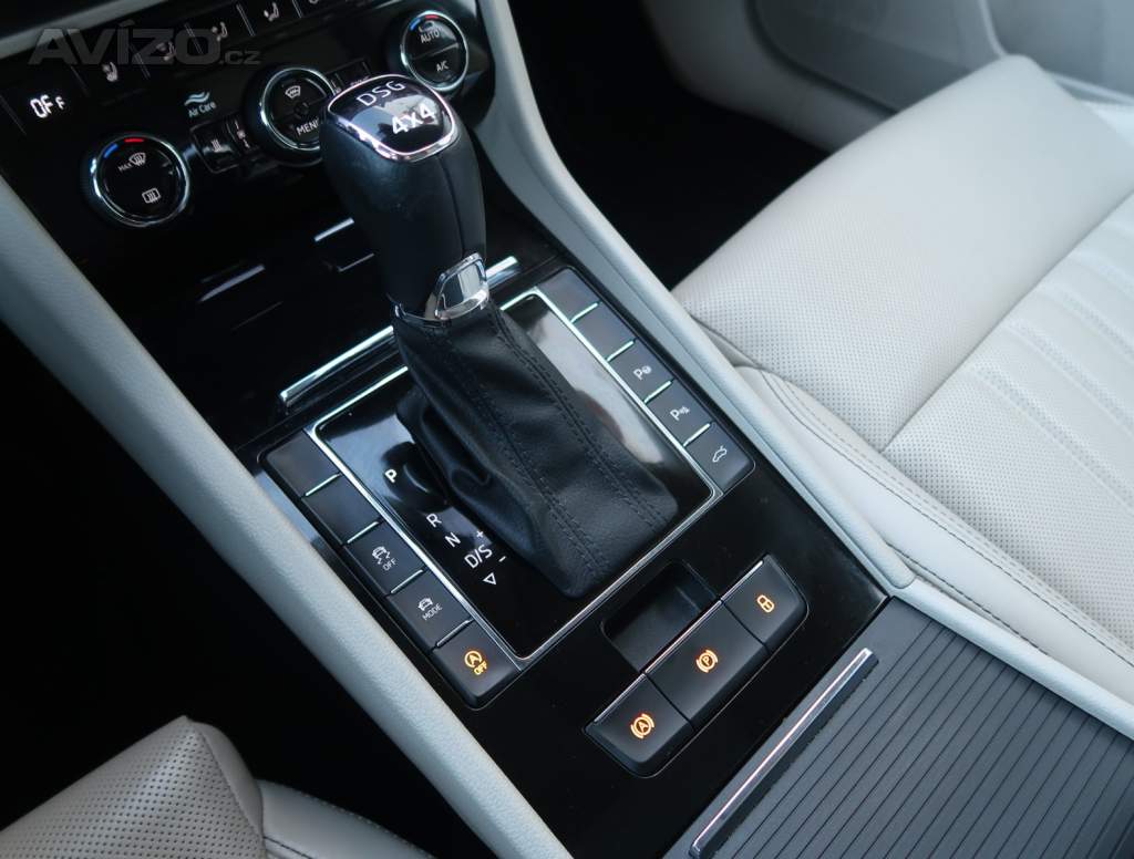 Foto inzerátu Škoda Superb 2.0 TDI