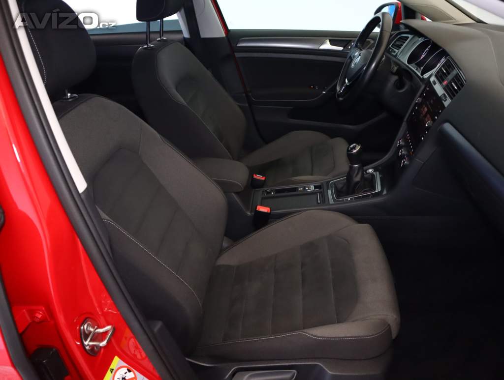 Foto inzerátu Volkswagen Golf 1.4 TSI