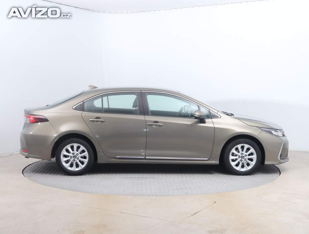 Foto inzerátu Toyota Corolla 1.6 Valvematic