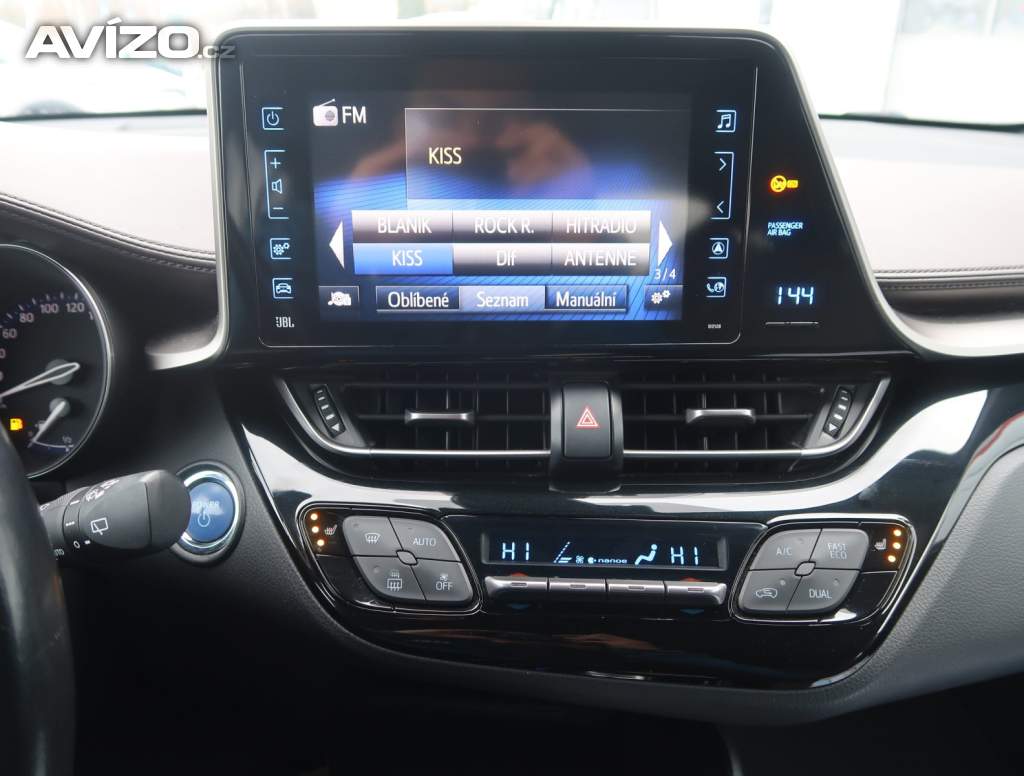 Foto inzerátu Toyota C-HR 1.8 Hybrid