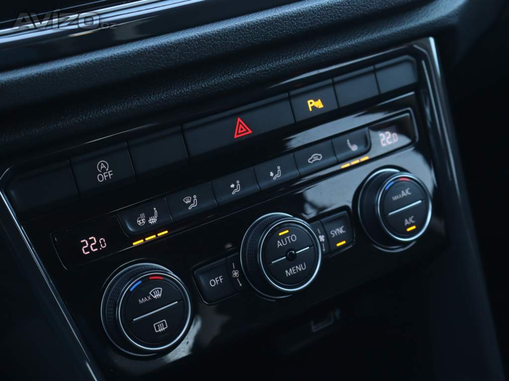 Foto inzerátu Volkswagen T-Roc 1.5 TSI