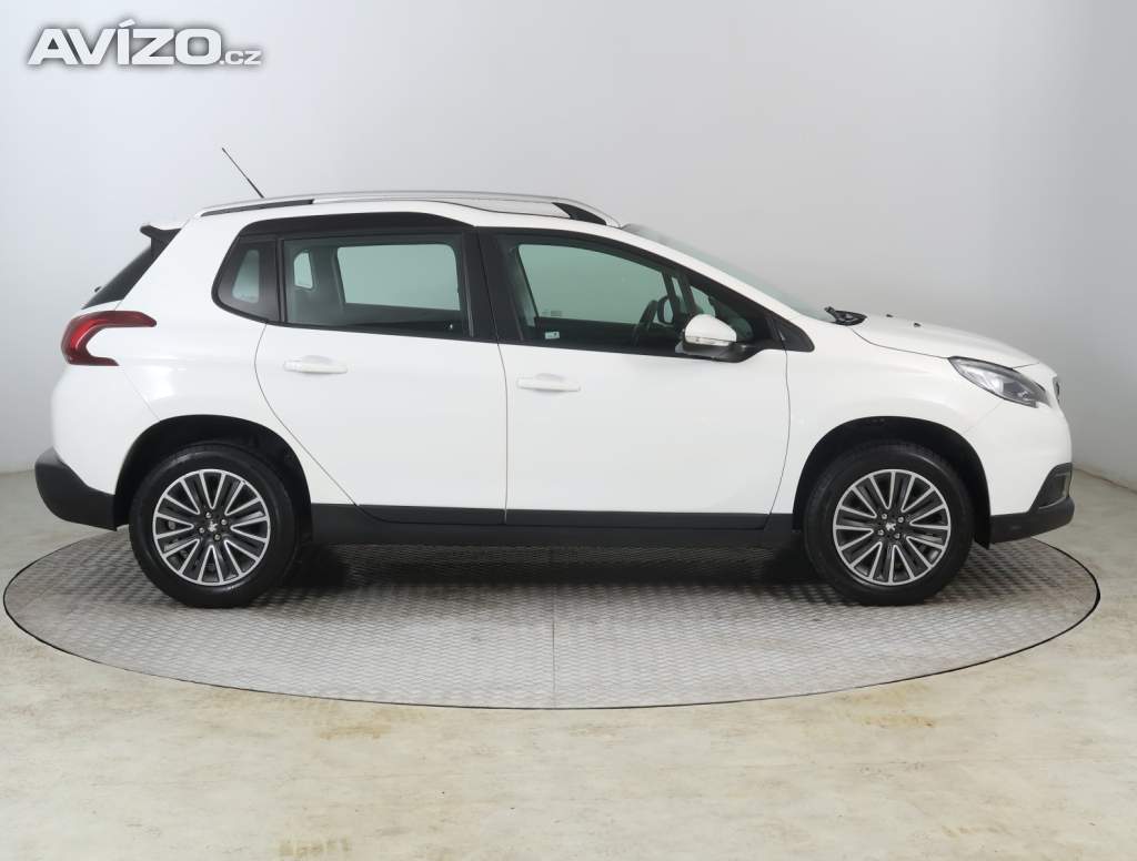 Foto inzerátu Peugeot 2008 1.2 PureTech