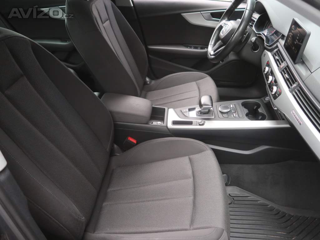 Foto inzerátu Audi A4 2.0 TDI