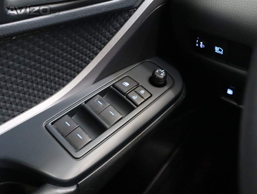 Foto inzerátu Toyota C-HR 1.2 Turbo