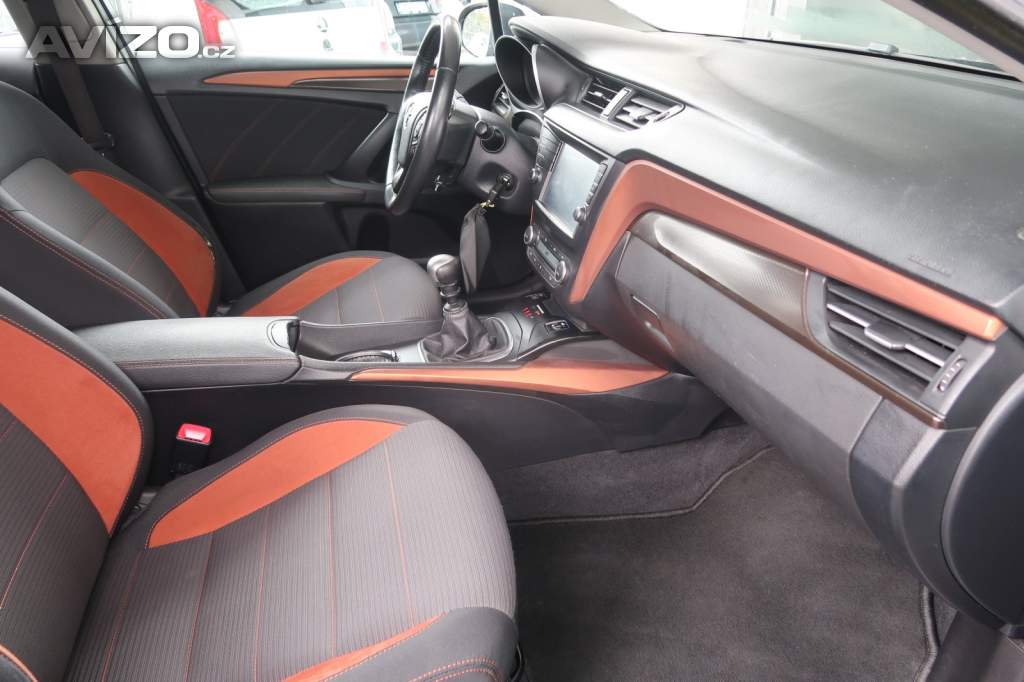 Foto inzerátu Toyota Avensis 2.0 D-4D