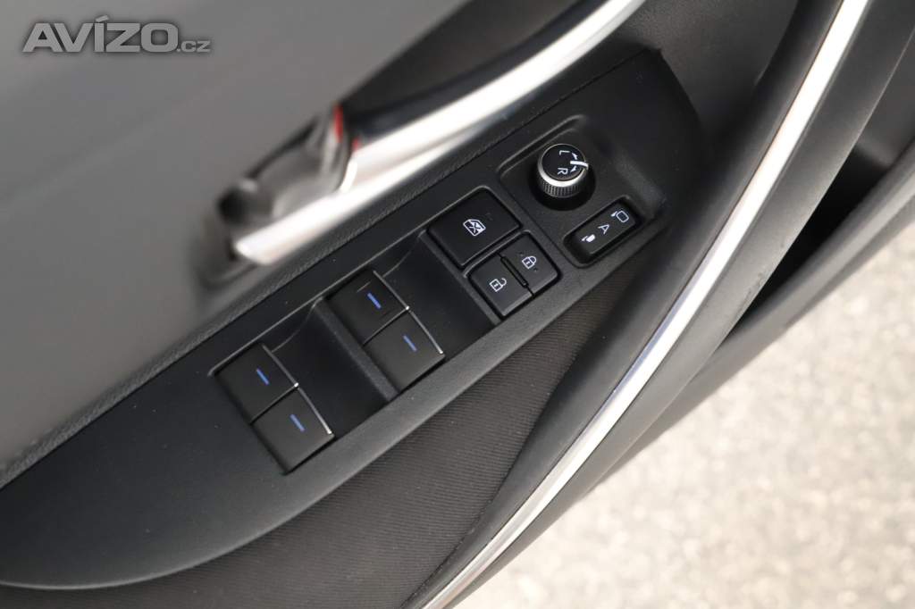 Foto inzerátu Toyota Corolla 1.8 Hybrid