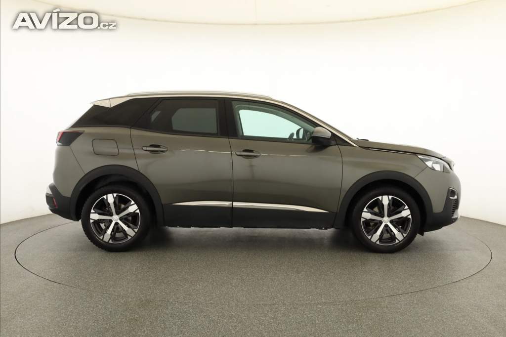 Foto inzerátu Peugeot 3008 1.2 PureTech