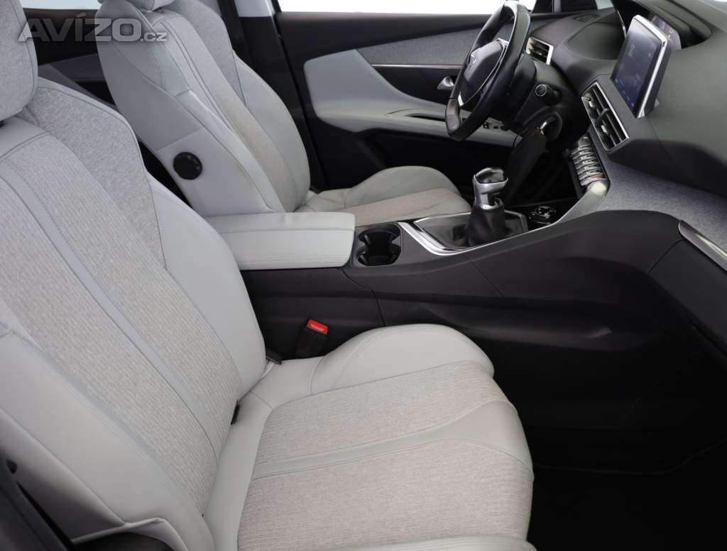 Foto inzerátu Peugeot 3008 1.2 PureTech