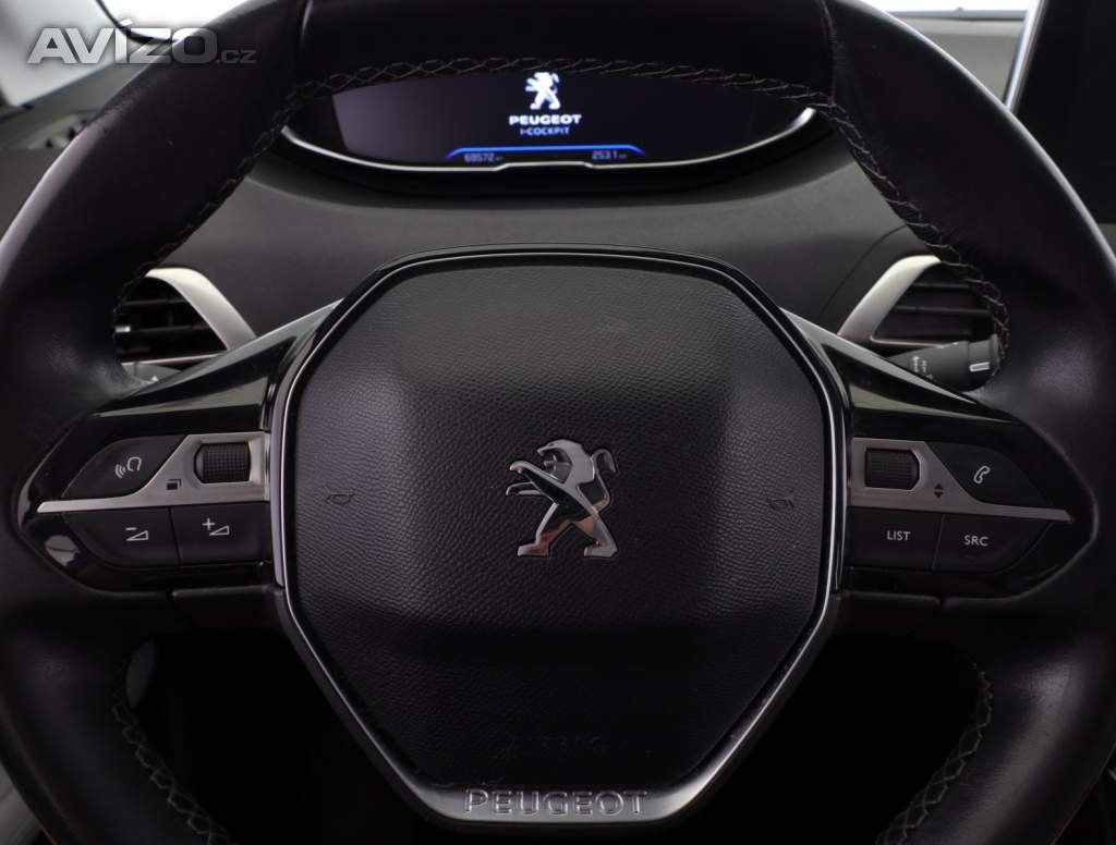 Foto inzerátu Peugeot 3008 1.2 PureTech