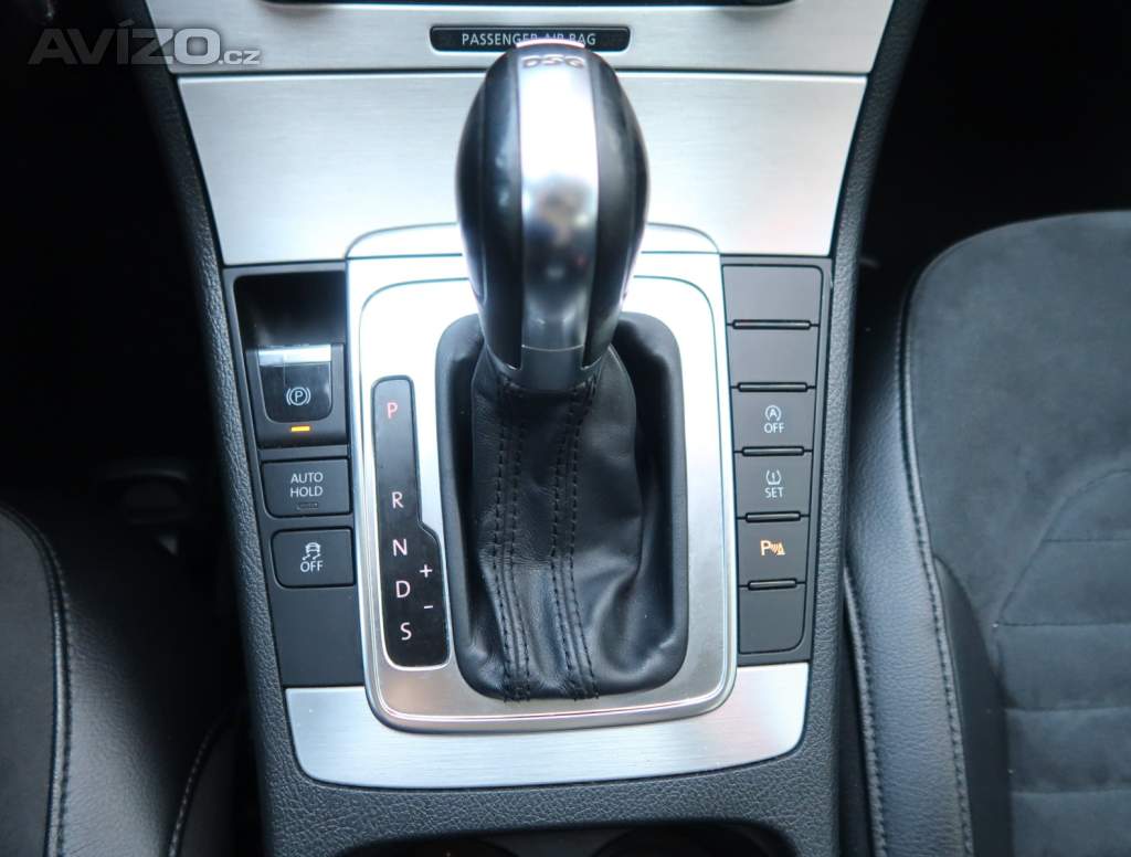 Foto inzerátu Volkswagen Passat 2.0 TDI