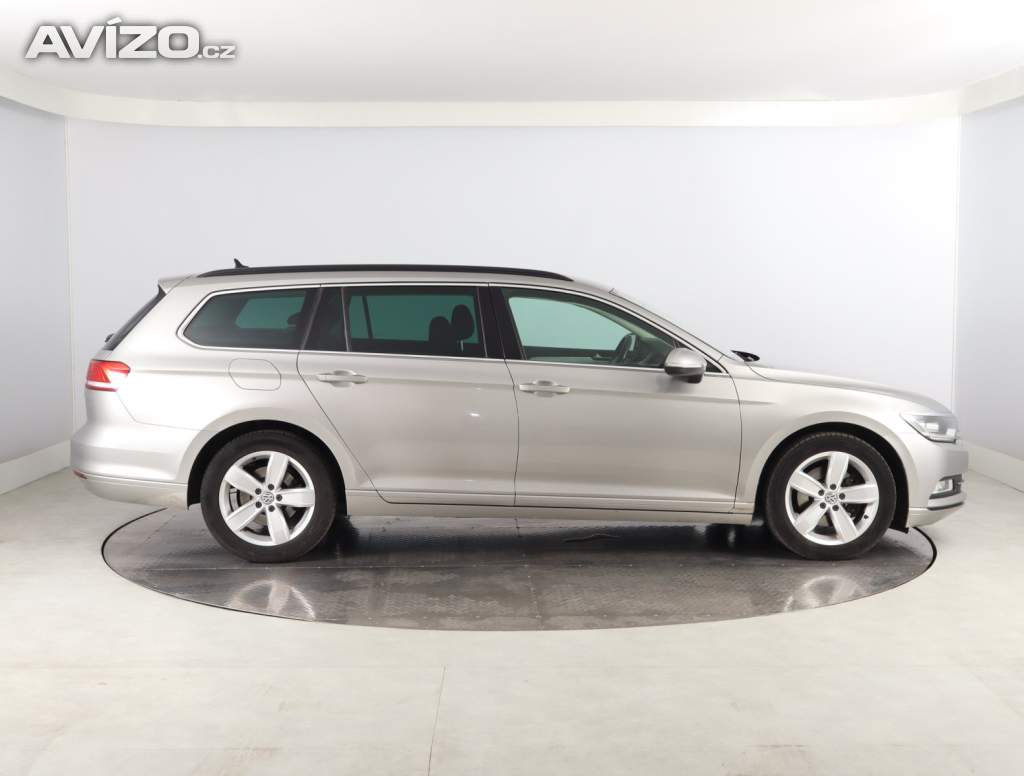 Foto inzerátu Volkswagen Passat 2.0 TDI