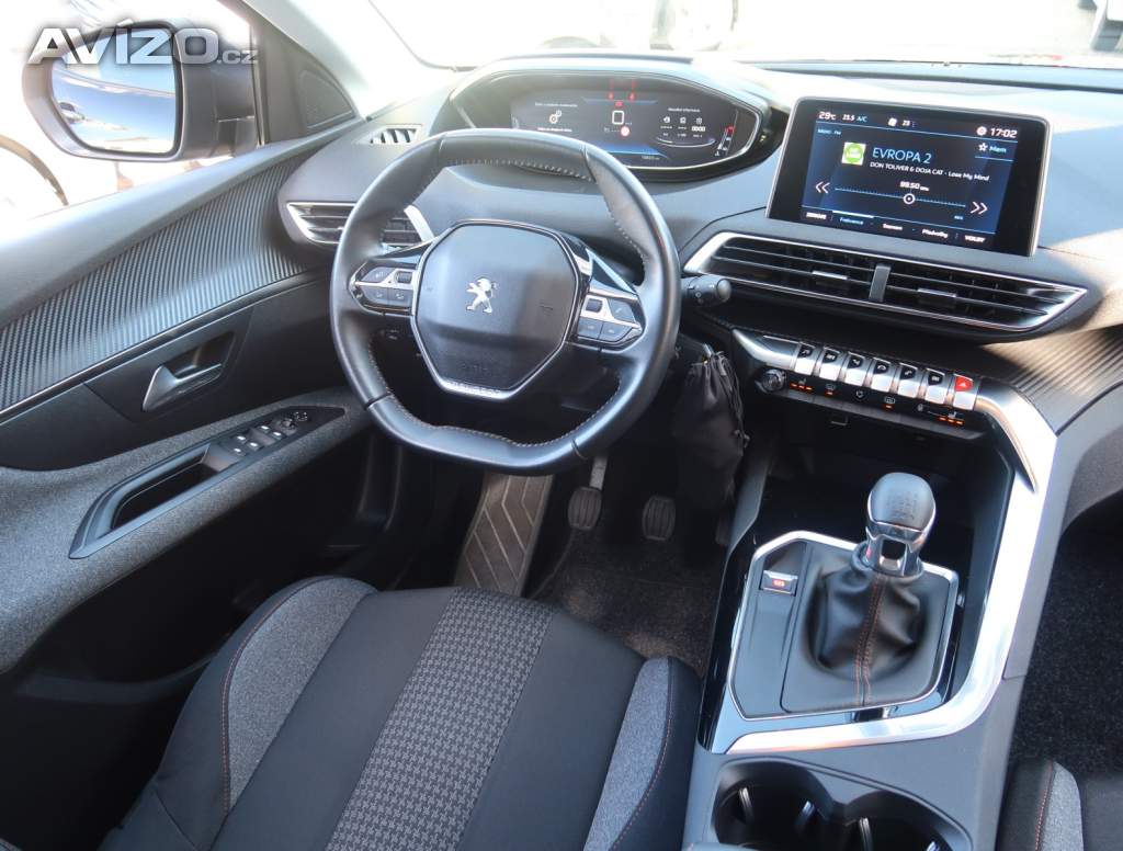 Foto inzerátu Peugeot 3008 1.2 PureTech