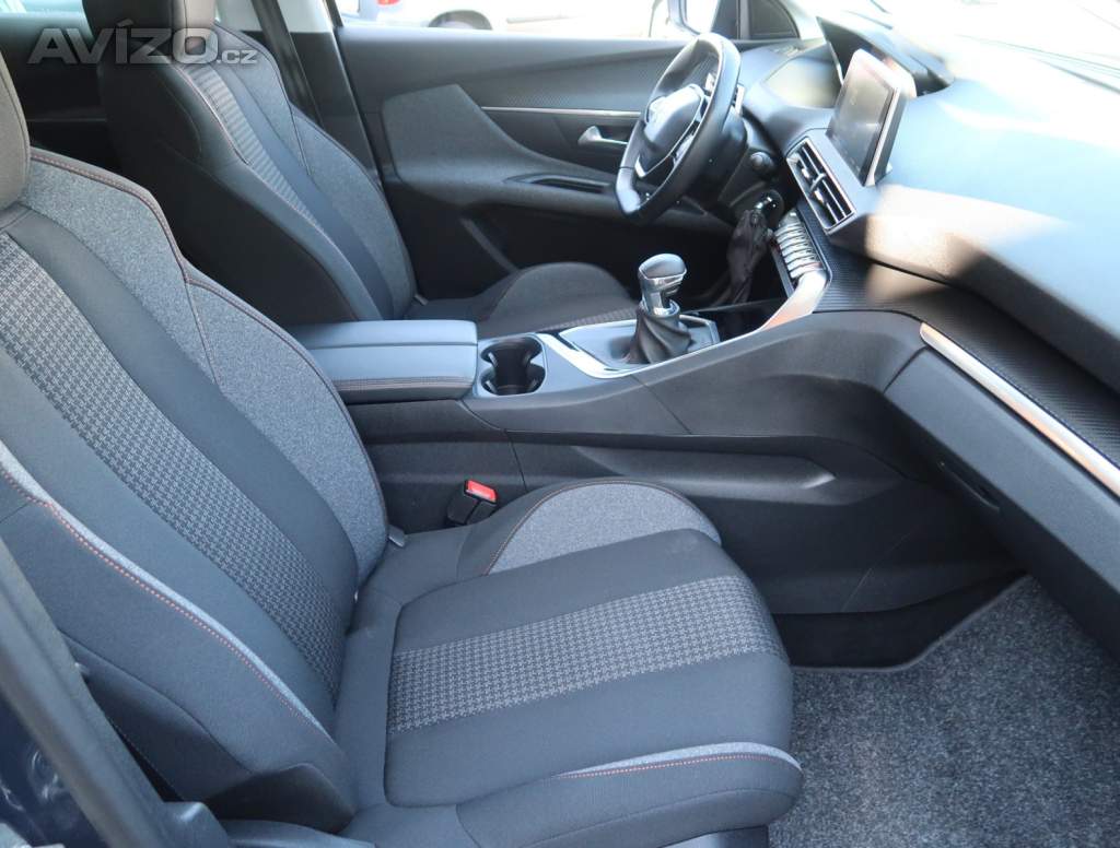 Foto inzerátu Peugeot 3008 1.2 PureTech