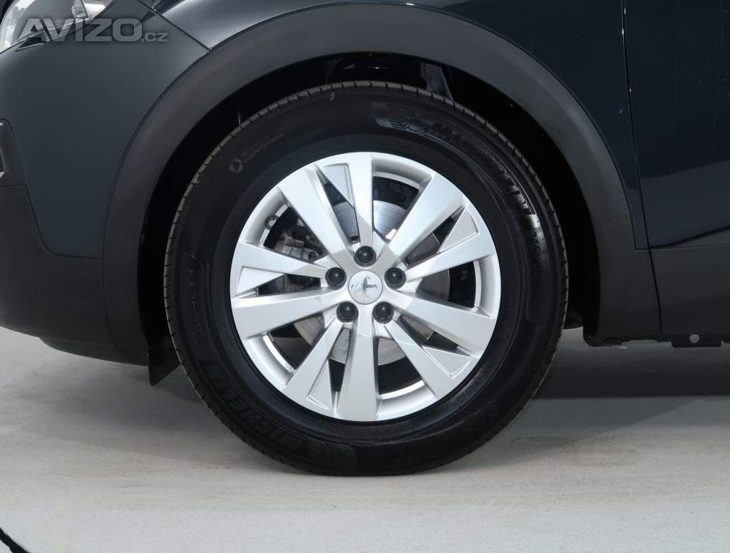 Foto inzerátu Peugeot 3008 1.2 PureTech