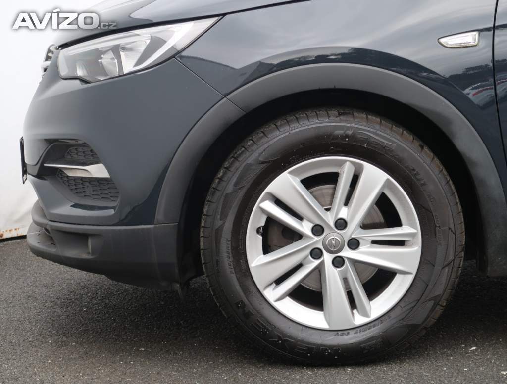 Foto inzerátu Opel Grandland 1.2 Turbo