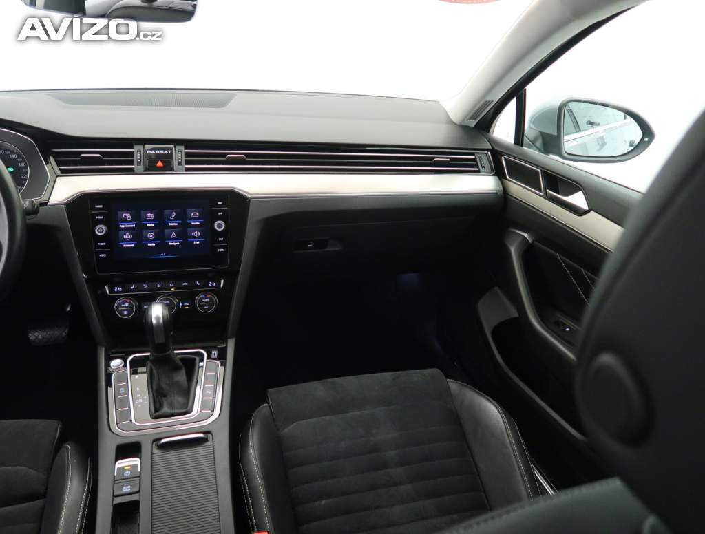 Foto inzerátu Volkswagen Passat 2.0 TSI