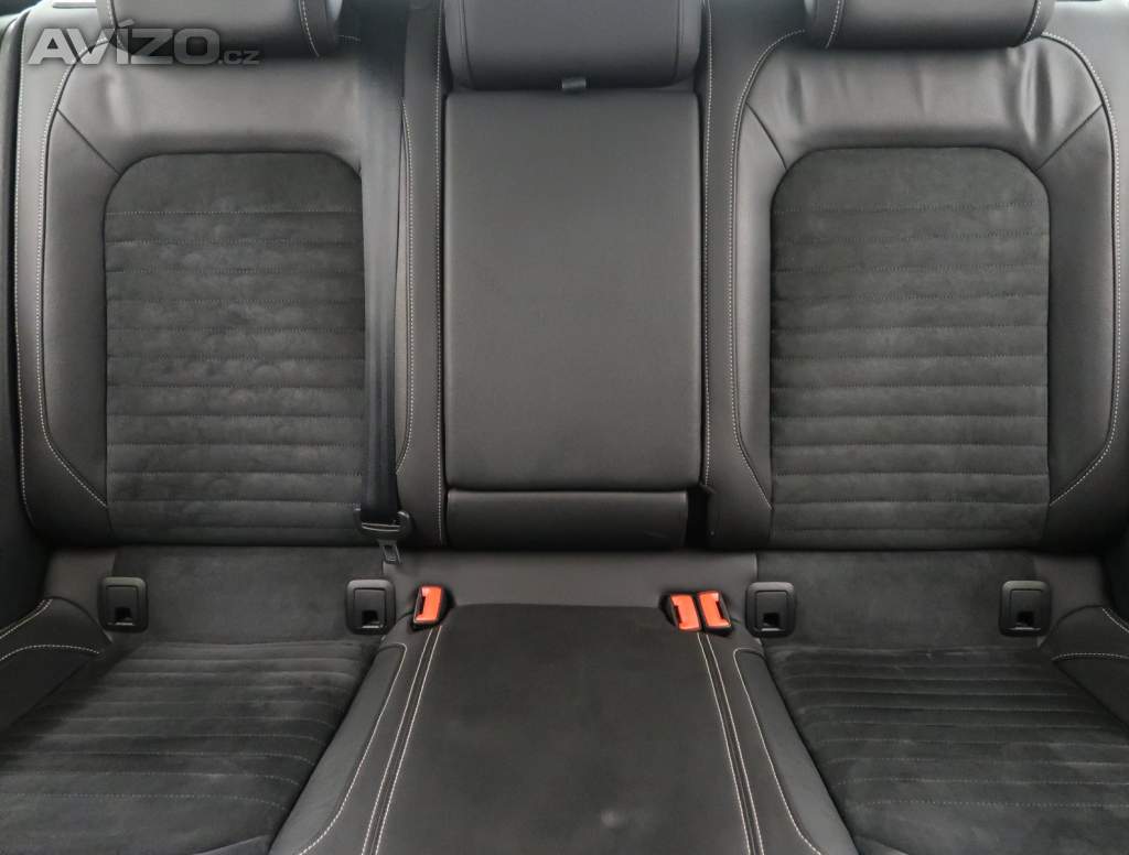 Foto inzerátu Volkswagen Passat 2.0 TSI