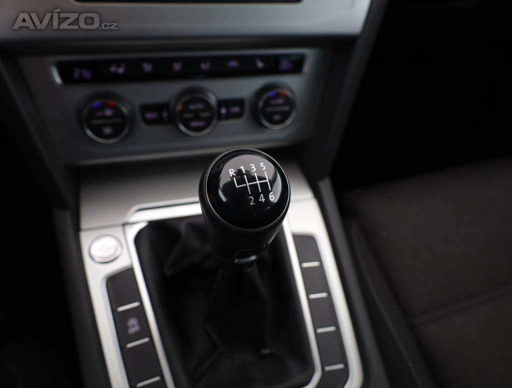 Foto inzerátu Volkswagen Passat 2.0 TDI