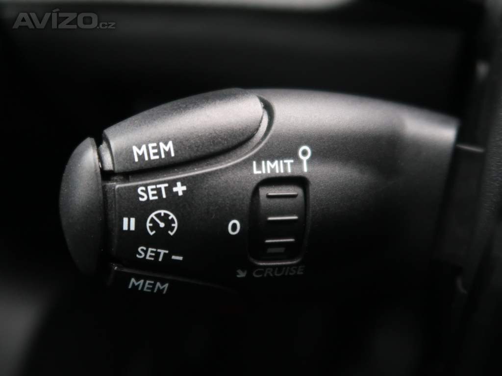 Foto inzerátu Peugeot 2008 1.2 PureTech