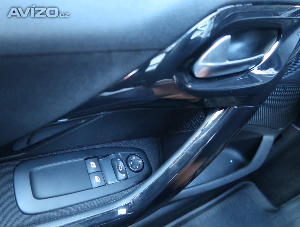 Foto inzerátu Peugeot 208 1.2 PureTech