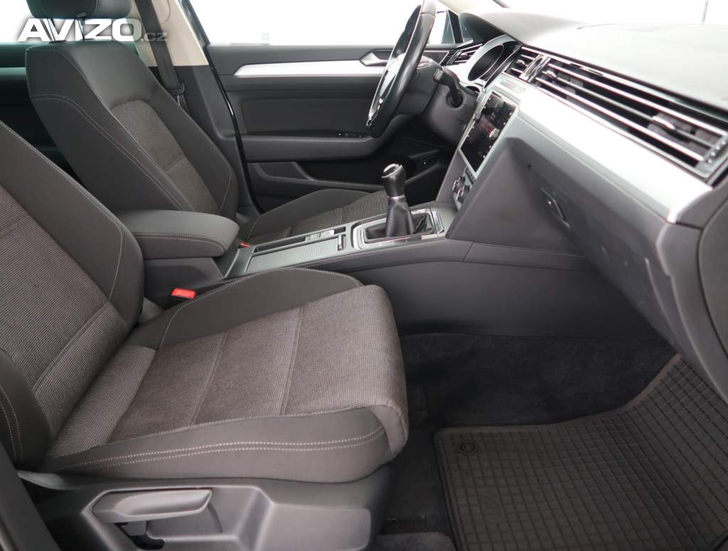 Foto inzerátu Volkswagen Passat 2.0 TDI