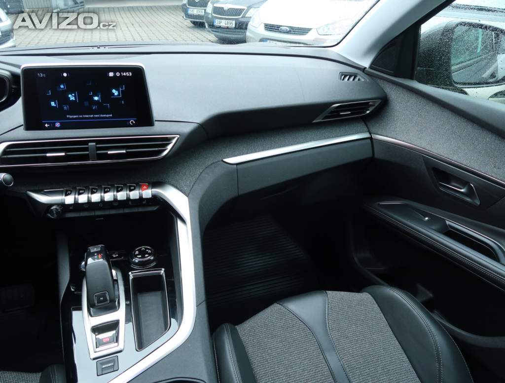 Foto inzerátu Peugeot 5008 PureTech 130
