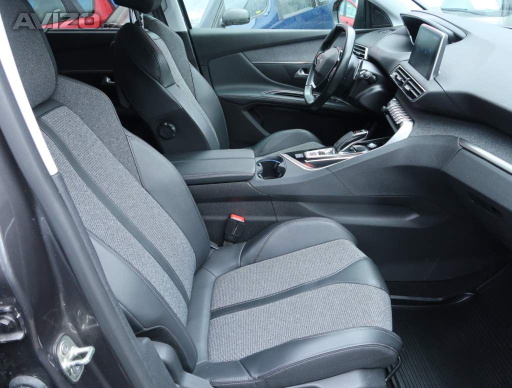 Foto inzerátu Peugeot 5008 PureTech 130