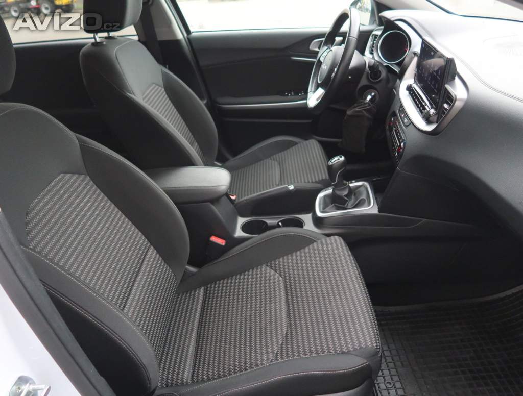 Foto inzerátu Kia Ceed 1.6 CRDi MHEV