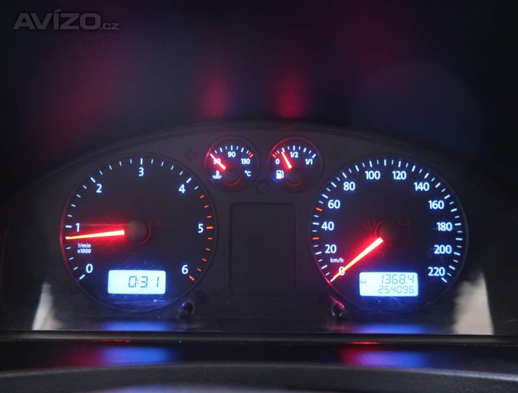 Foto inzerátu Volkswagen Caravelle 2.5 TDI