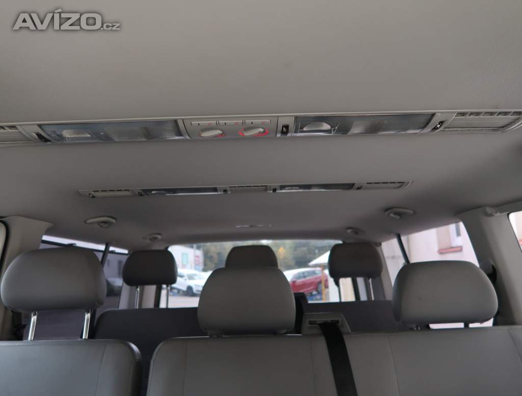 Foto inzerátu Volkswagen Caravelle 2.5 TDI