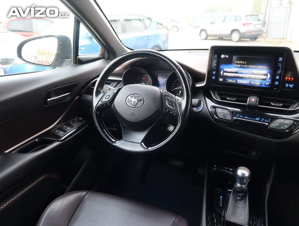 Foto inzerátu Toyota C-HR 1.8 Hybrid