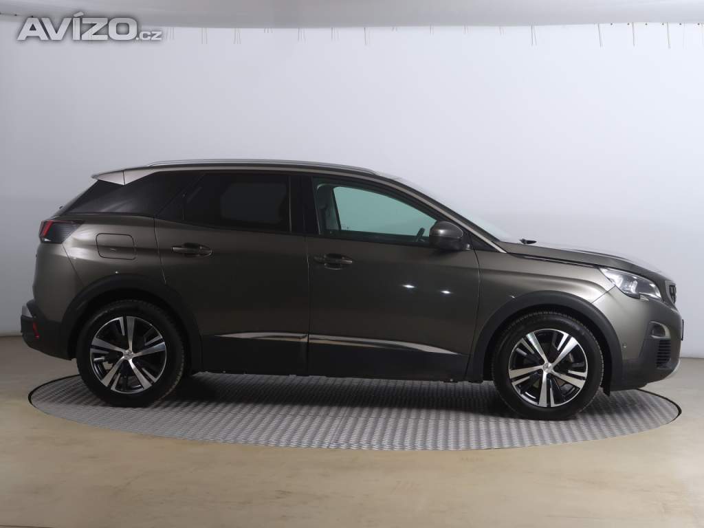 Foto inzerátu Peugeot 3008 1.2 PureTech