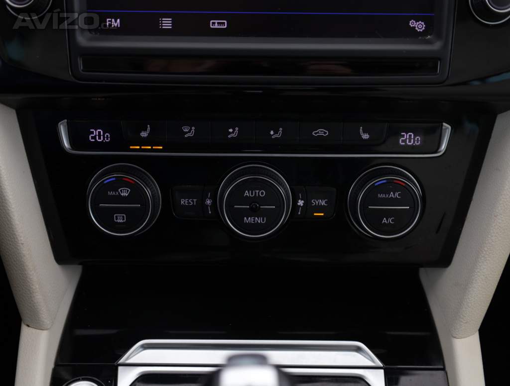 Foto inzerátu Volkswagen Passat 2.0 TDI