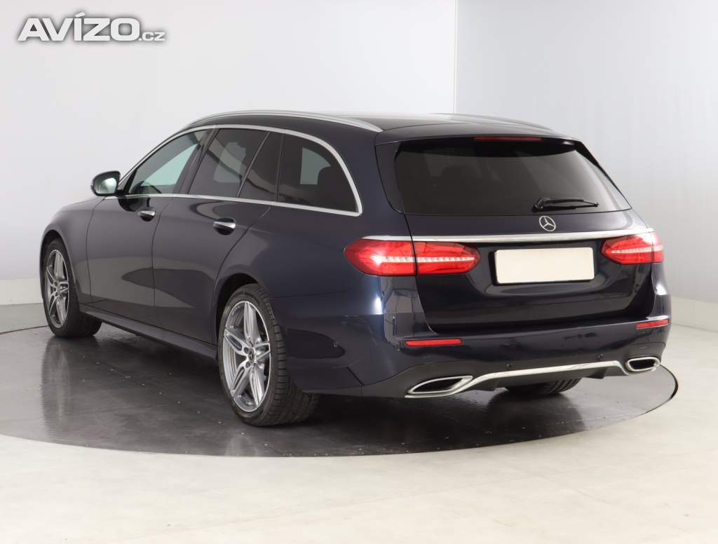Foto inzerátu Mercedes-Benz Třídy E E 220 d 4MATIC