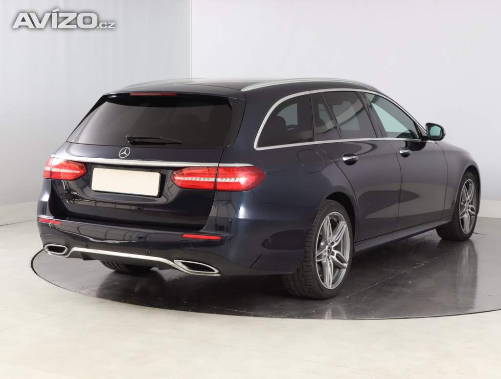 Foto inzerátu Mercedes-Benz Třídy E E 220 d 4MATIC