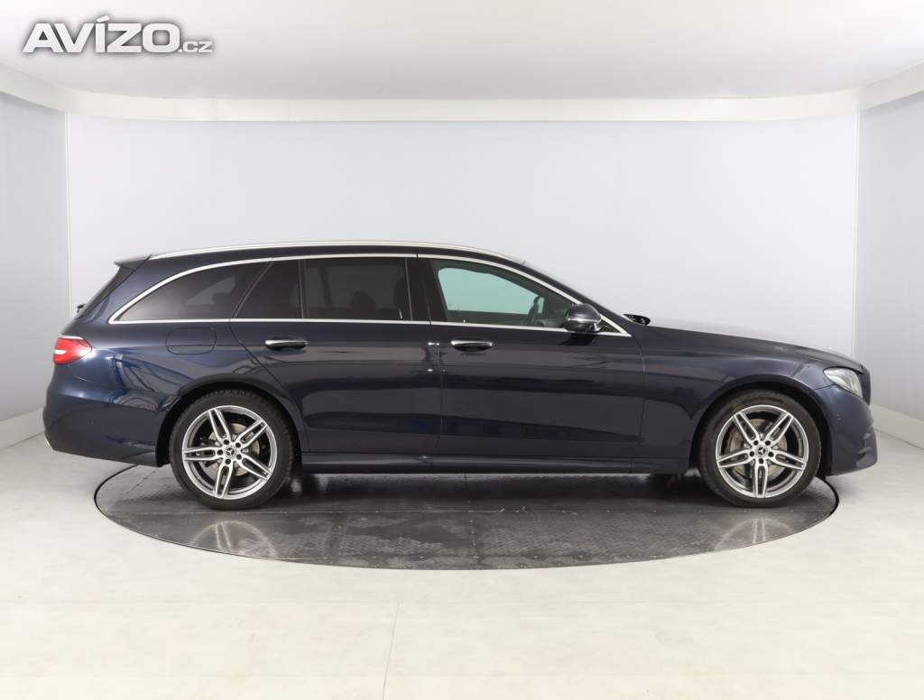 Foto inzerátu Mercedes-Benz Třídy E E 220 d 4MATIC