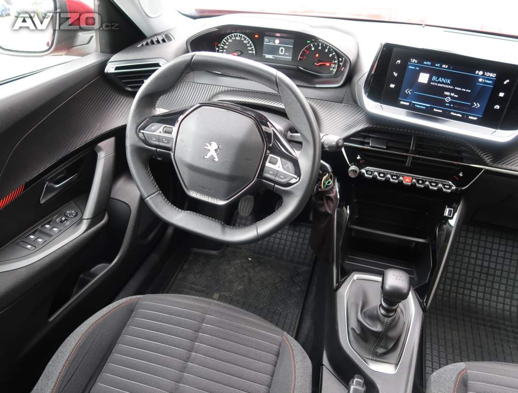 Foto inzerátu Peugeot 2008 1.2 PureTech