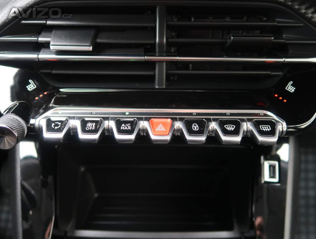 Foto inzerátu Peugeot 2008 1.2 PureTech