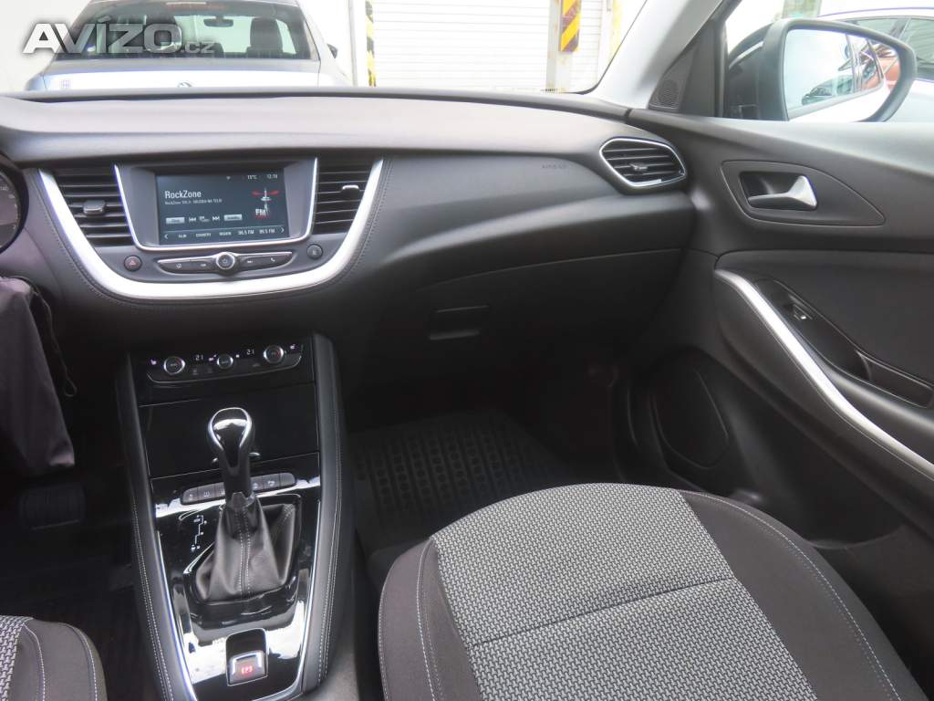 Foto inzerátu Opel Grandland 1.2 Turbo