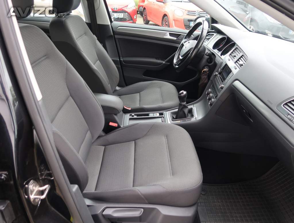 Foto inzerátu Volkswagen Golf 1.2 TSI