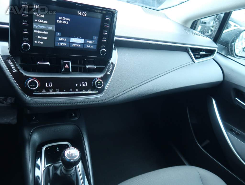 Foto inzerátu Toyota Corolla 1.6 Valvematic